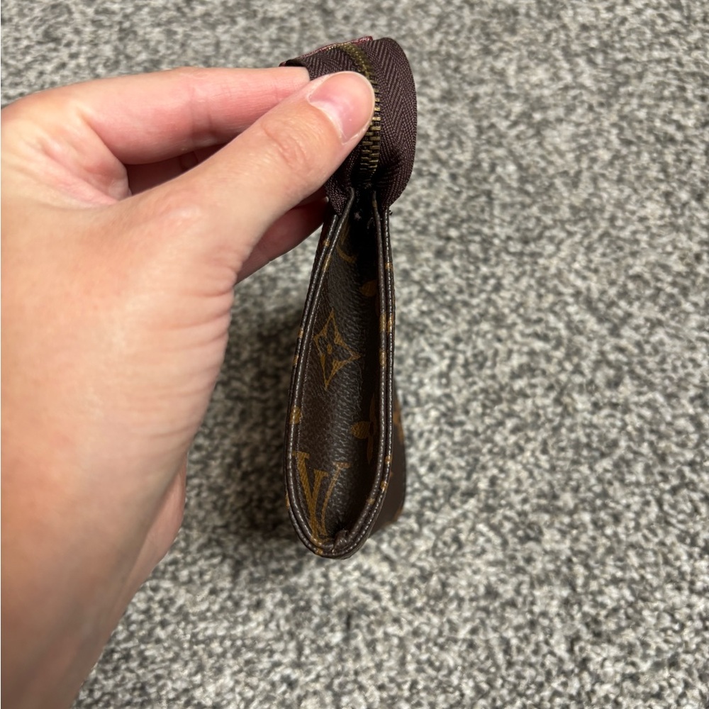 Louis Vuitton Monogram Pouch - Picture 4 of 6